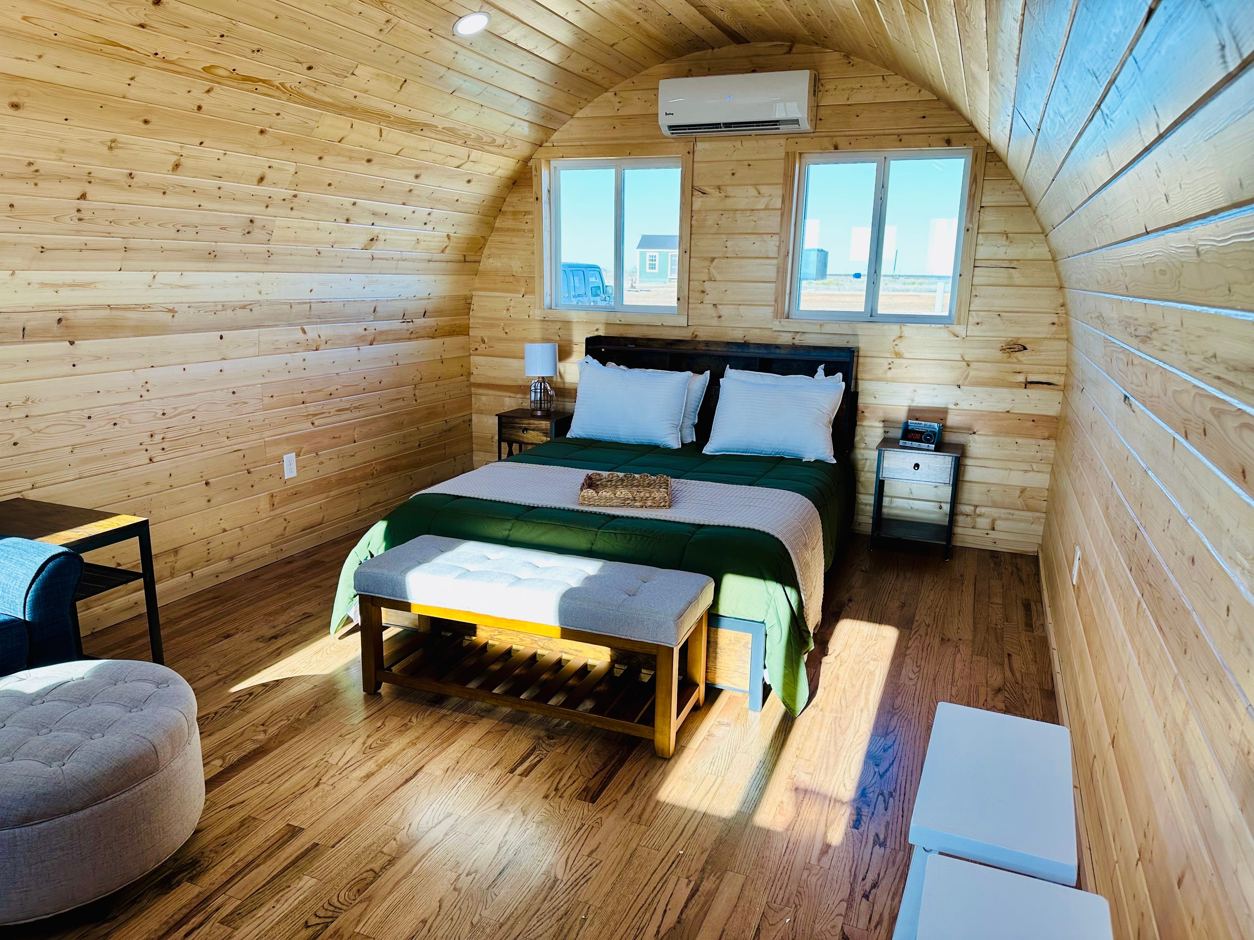 Interior queen 1-1